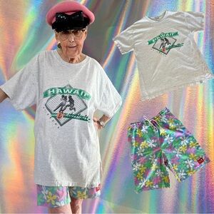 80s/90s Hawaii Rainbows Basketball T-Shirt